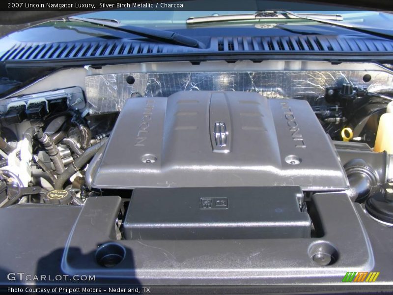 Silver Birch Metallic / Charcoal 2007 Lincoln Navigator Luxury