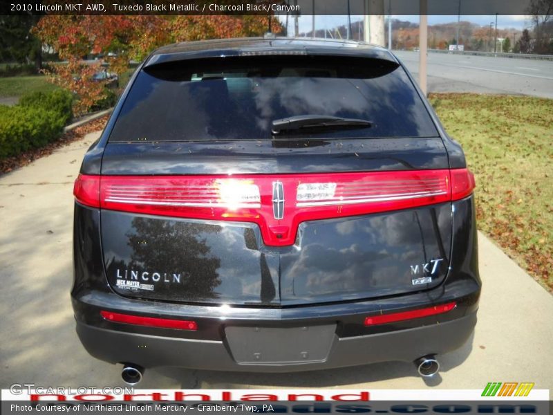 Tuxedo Black Metallic / Charcoal Black/Canyon 2010 Lincoln MKT AWD