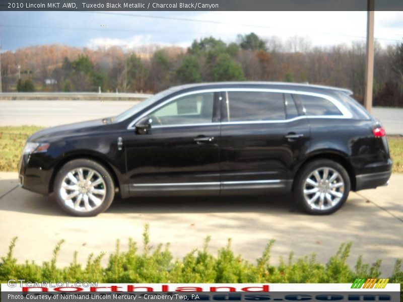 Tuxedo Black Metallic / Charcoal Black/Canyon 2010 Lincoln MKT AWD
