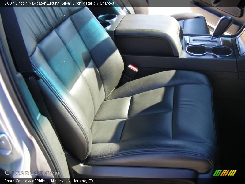 Silver Birch Metallic / Charcoal 2007 Lincoln Navigator Luxury