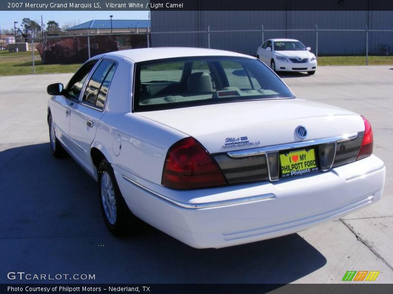 Vibrant White / Light Camel 2007 Mercury Grand Marquis LS