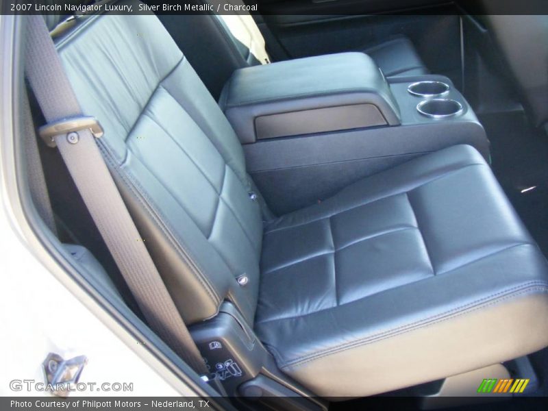 Silver Birch Metallic / Charcoal 2007 Lincoln Navigator Luxury