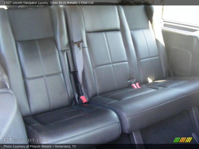 Silver Birch Metallic / Charcoal 2007 Lincoln Navigator Luxury