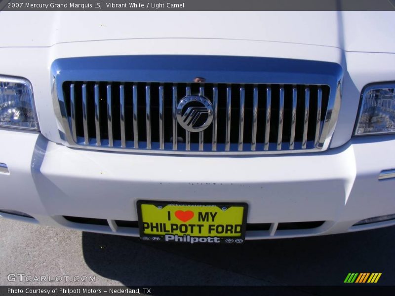 Vibrant White / Light Camel 2007 Mercury Grand Marquis LS