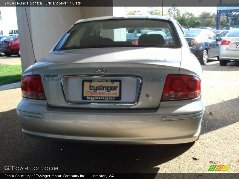 Brilliant Silver / Black 2004 Hyundai Sonata