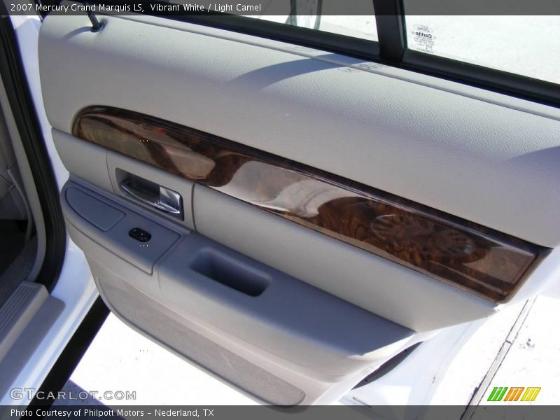 Vibrant White / Light Camel 2007 Mercury Grand Marquis LS