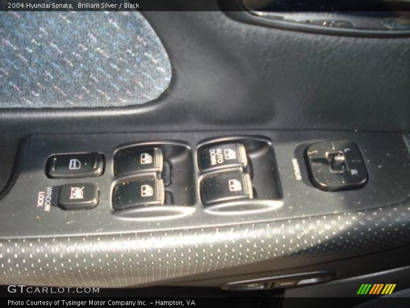 Brilliant Silver / Black 2004 Hyundai Sonata