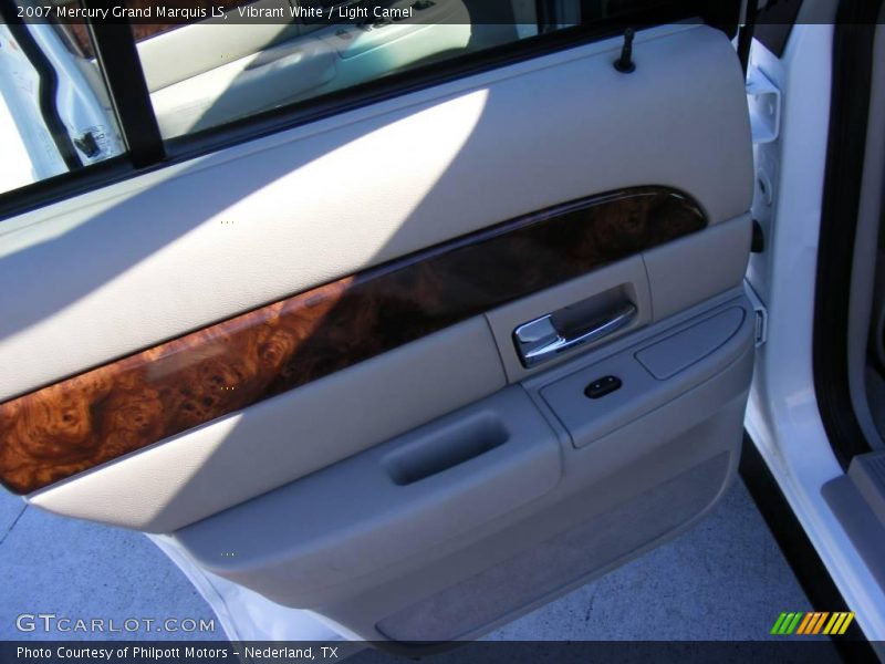 Vibrant White / Light Camel 2007 Mercury Grand Marquis LS