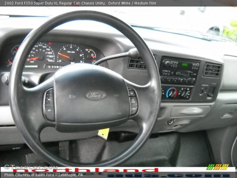 Oxford White / Medium Flint 2002 Ford F350 Super Duty XL Regular Cab Chassis Utility