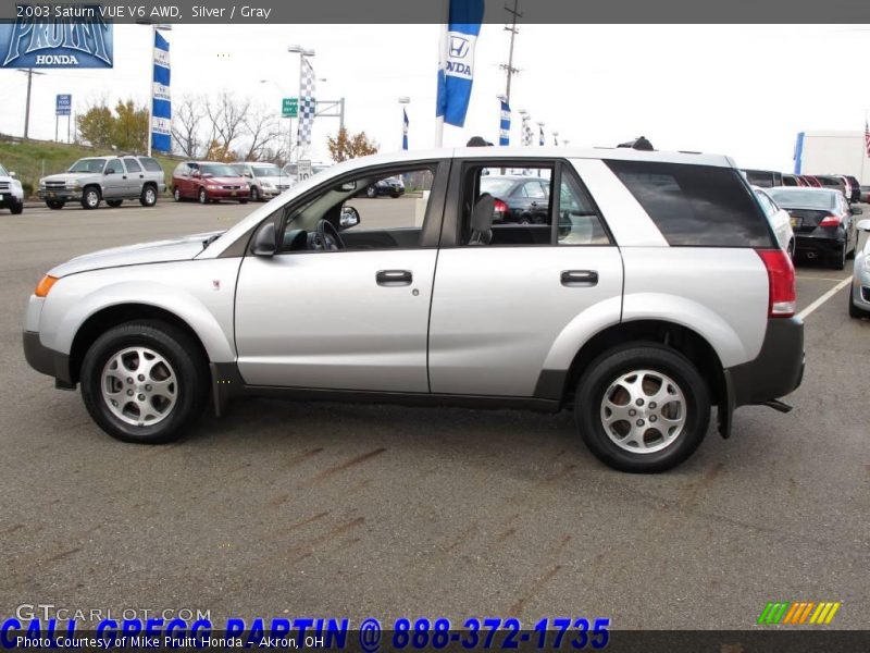 Silver / Gray 2003 Saturn VUE V6 AWD