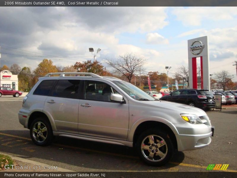 Cool Silver Metallic / Charcoal 2006 Mitsubishi Outlander SE 4WD