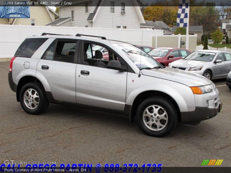 Silver / Gray 2003 Saturn VUE V6 AWD