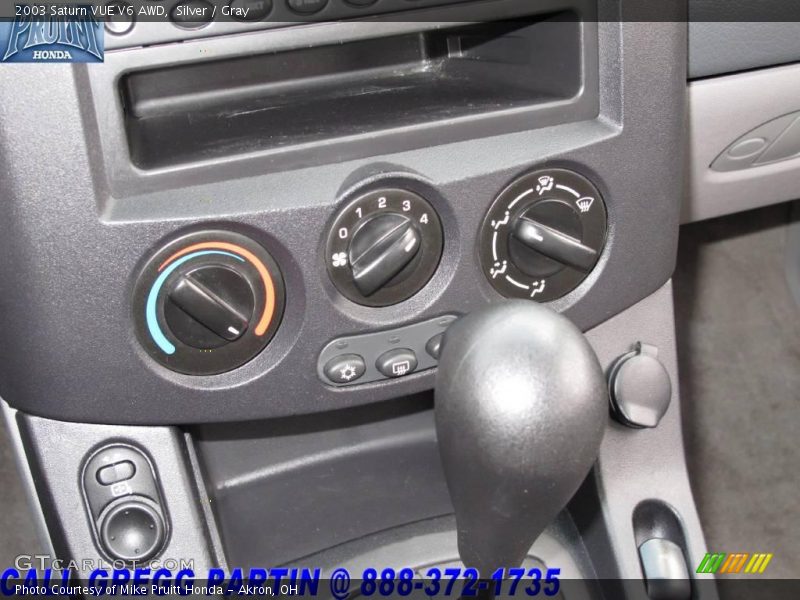 Silver / Gray 2003 Saturn VUE V6 AWD