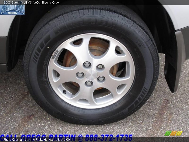 Silver / Gray 2003 Saturn VUE V6 AWD
