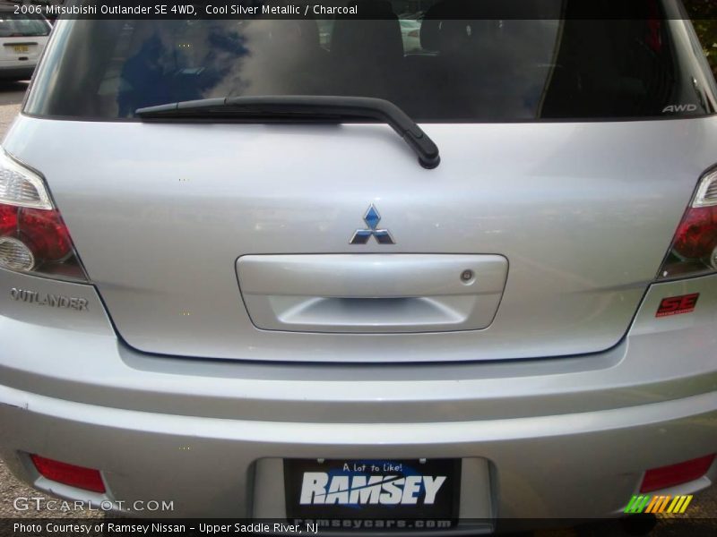 Cool Silver Metallic / Charcoal 2006 Mitsubishi Outlander SE 4WD