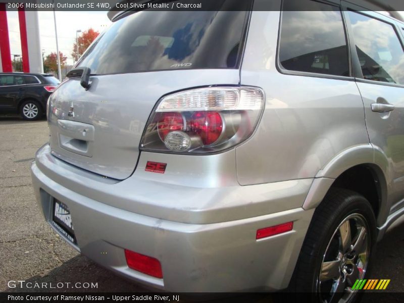 Cool Silver Metallic / Charcoal 2006 Mitsubishi Outlander SE 4WD