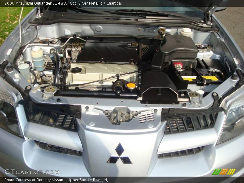 Cool Silver Metallic / Charcoal 2006 Mitsubishi Outlander SE 4WD