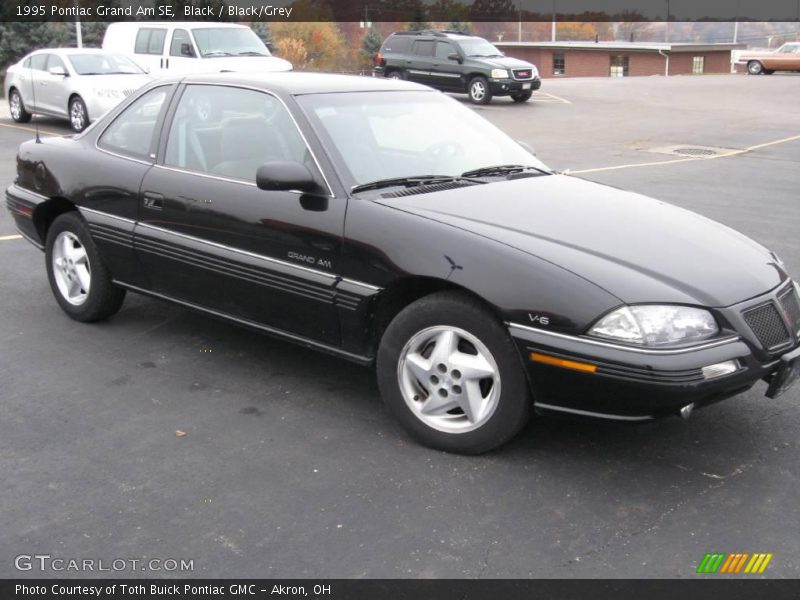 Black / Black/Grey 1995 Pontiac Grand Am SE