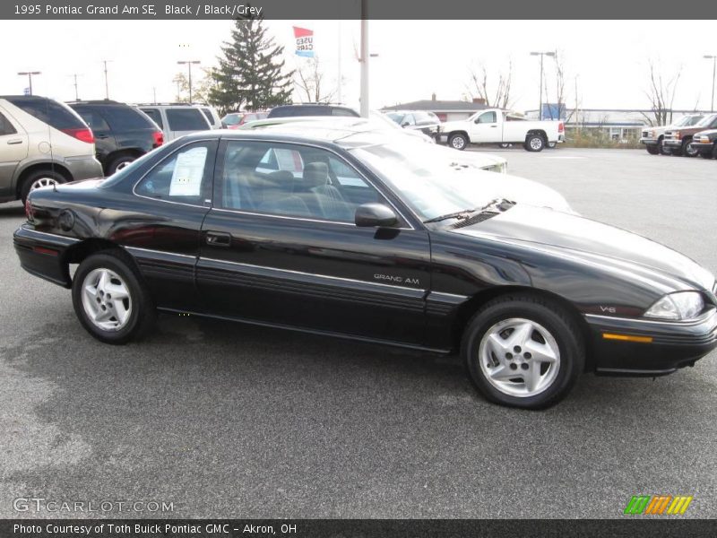 Black / Black/Grey 1995 Pontiac Grand Am SE