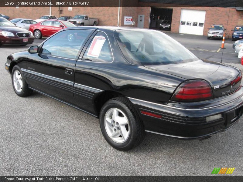 Black / Black/Grey 1995 Pontiac Grand Am SE