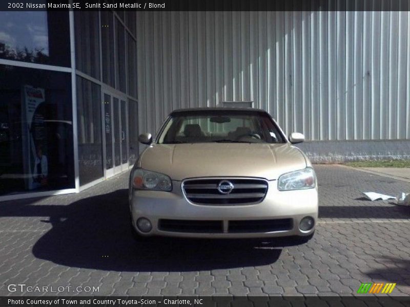 Sunlit Sand Metallic / Blond 2002 Nissan Maxima SE