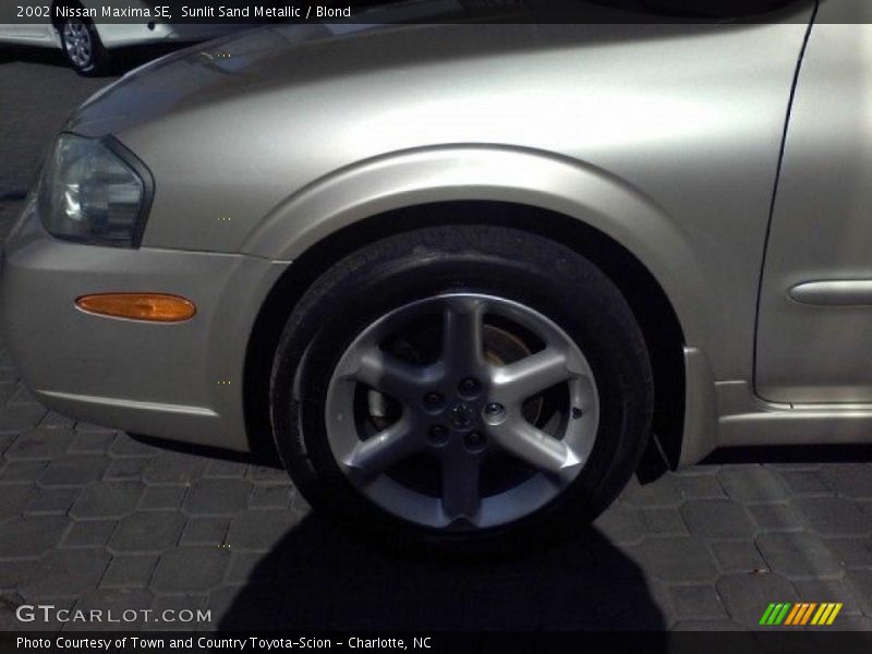 Sunlit Sand Metallic / Blond 2002 Nissan Maxima SE
