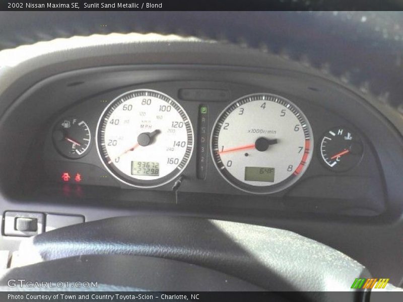 Sunlit Sand Metallic / Blond 2002 Nissan Maxima SE