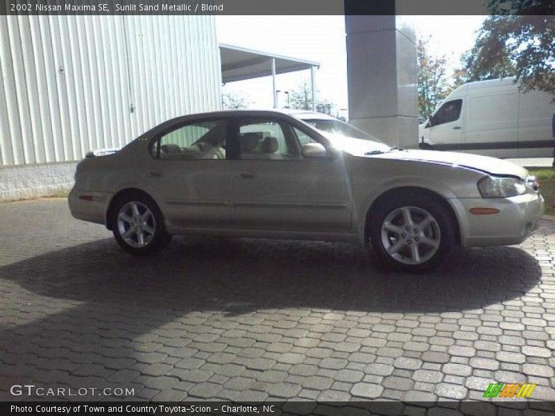 Sunlit Sand Metallic / Blond 2002 Nissan Maxima SE