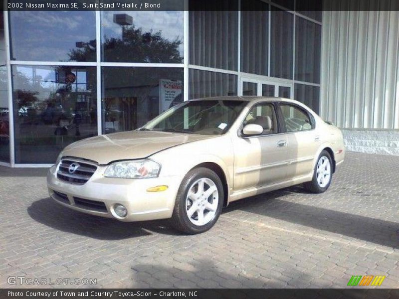 Sunlit Sand Metallic / Blond 2002 Nissan Maxima SE
