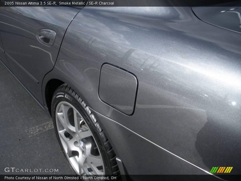 Smoke Metallic / SE-R Charcoal 2005 Nissan Altima 3.5 SE-R
