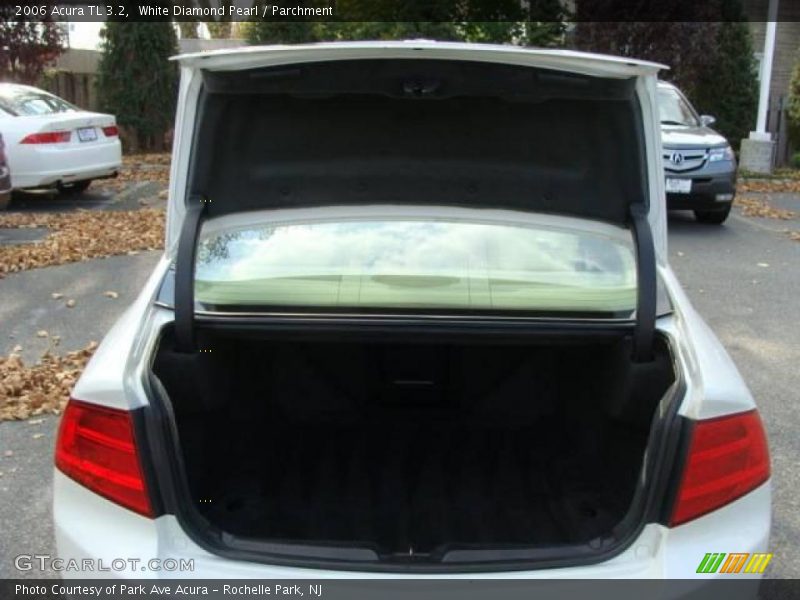 White Diamond Pearl / Parchment 2006 Acura TL 3.2