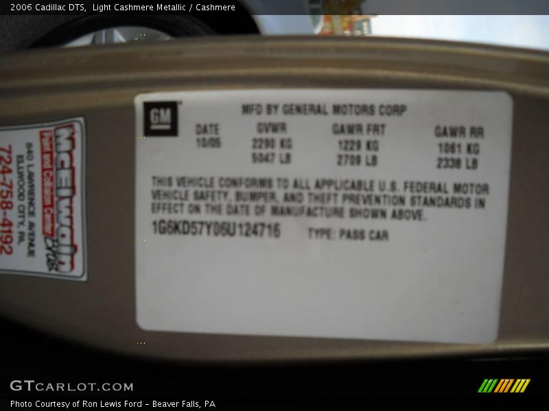 Light Cashmere Metallic / Cashmere 2006 Cadillac DTS