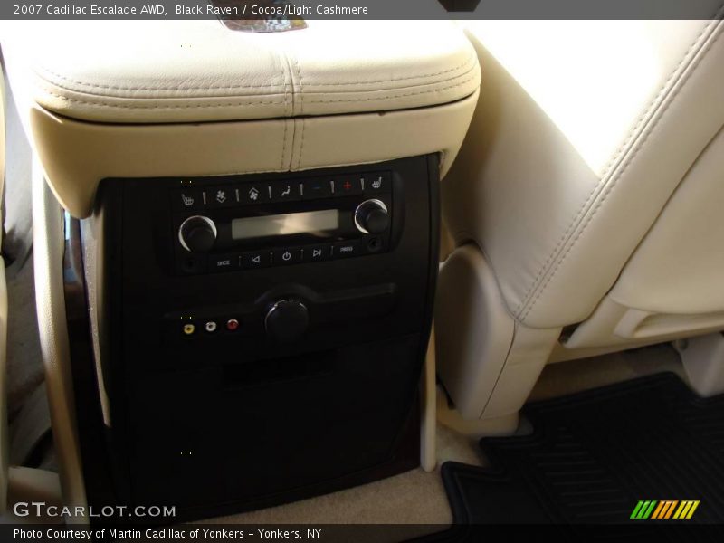 Black Raven / Cocoa/Light Cashmere 2007 Cadillac Escalade AWD