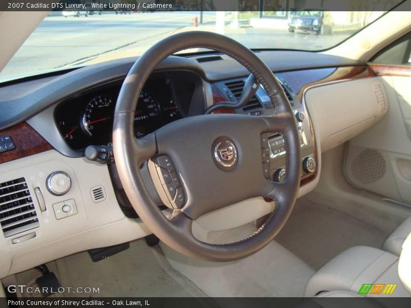 White Lightning / Cashmere 2007 Cadillac DTS Luxury