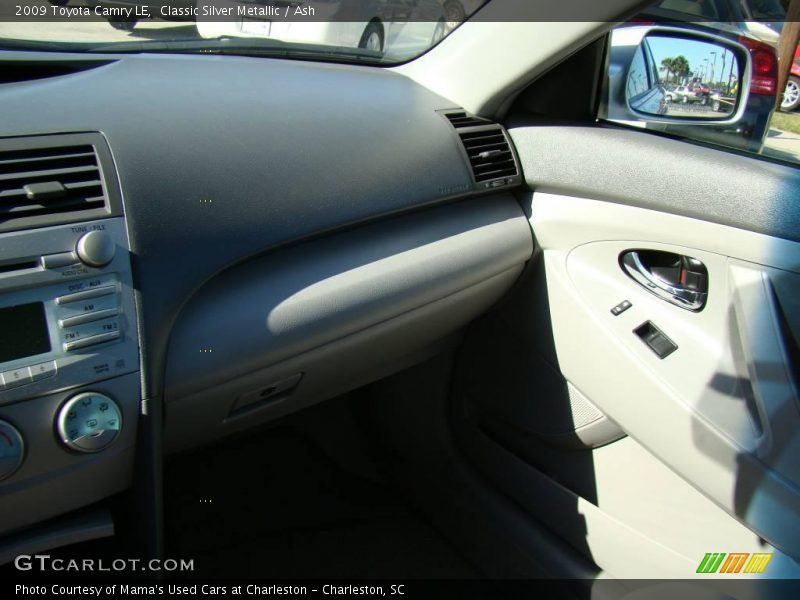 Classic Silver Metallic / Ash 2009 Toyota Camry LE
