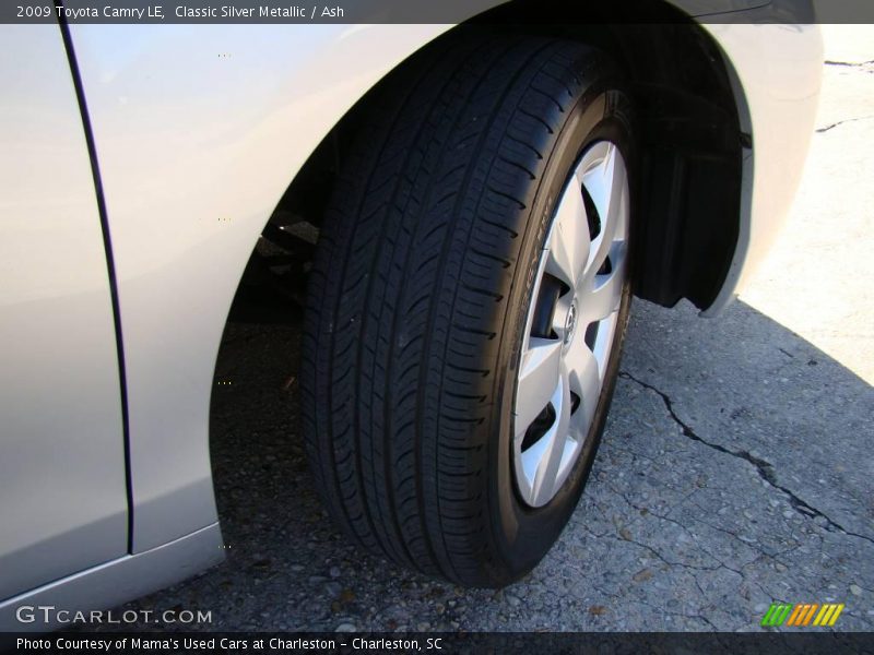 Classic Silver Metallic / Ash 2009 Toyota Camry LE