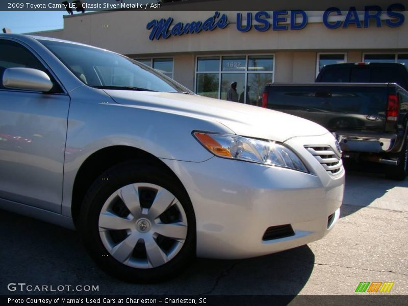 Classic Silver Metallic / Ash 2009 Toyota Camry LE