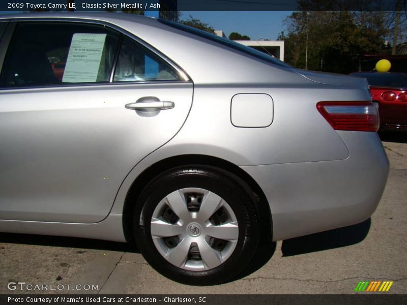 Classic Silver Metallic / Ash 2009 Toyota Camry LE