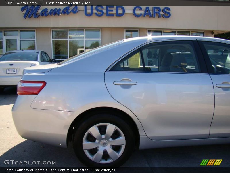 Classic Silver Metallic / Ash 2009 Toyota Camry LE