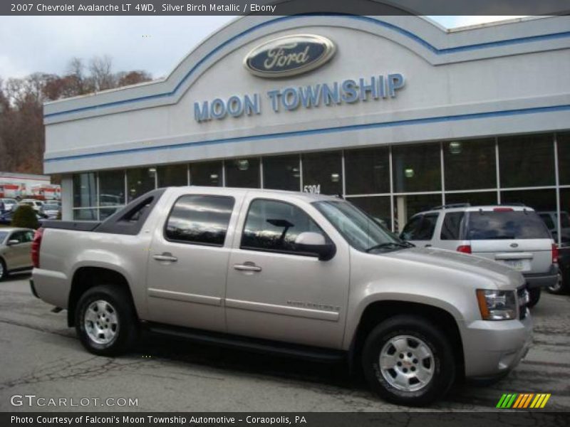 Silver Birch Metallic / Ebony 2007 Chevrolet Avalanche LT 4WD