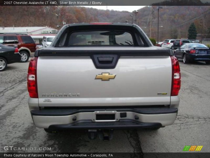 Silver Birch Metallic / Ebony 2007 Chevrolet Avalanche LT 4WD