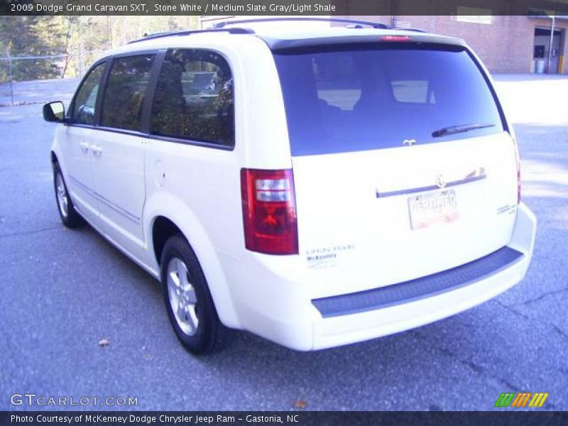 Stone White / Medium Slate Gray/Light Shale 2009 Dodge Grand Caravan SXT