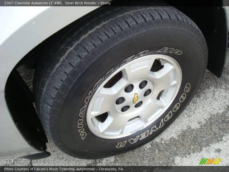 Silver Birch Metallic / Ebony 2007 Chevrolet Avalanche LT 4WD