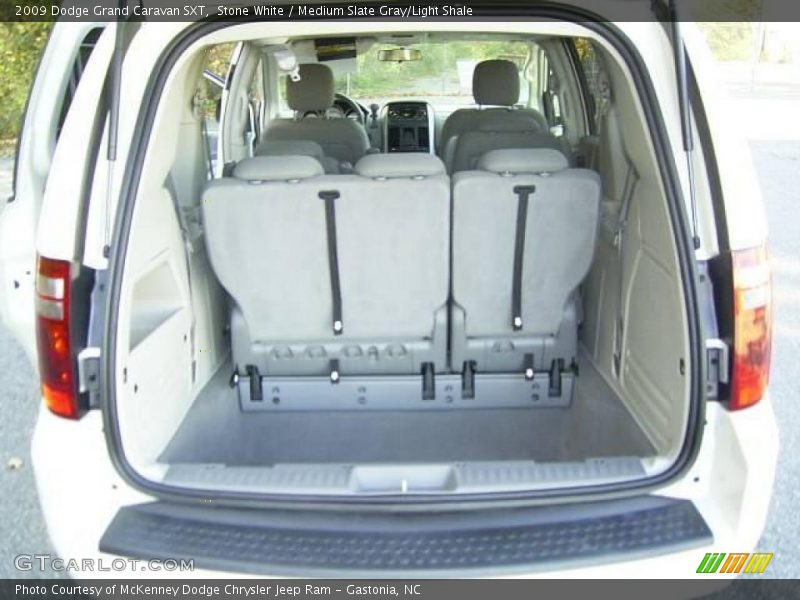 Stone White / Medium Slate Gray/Light Shale 2009 Dodge Grand Caravan SXT