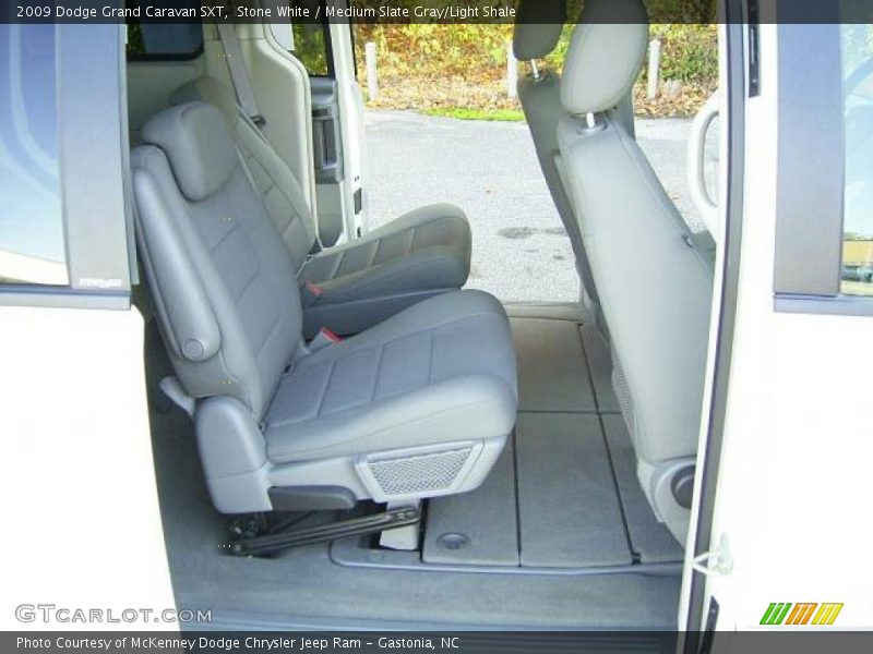 Stone White / Medium Slate Gray/Light Shale 2009 Dodge Grand Caravan SXT