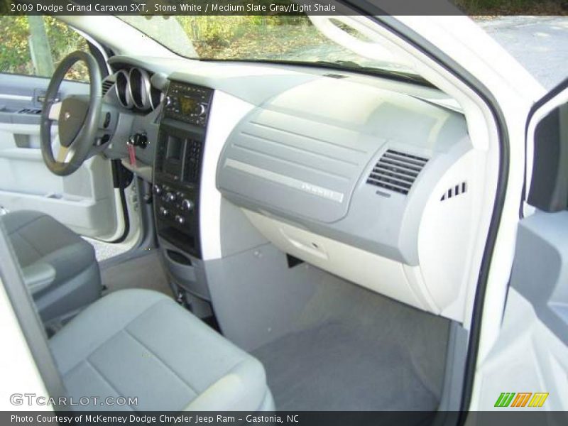 Stone White / Medium Slate Gray/Light Shale 2009 Dodge Grand Caravan SXT