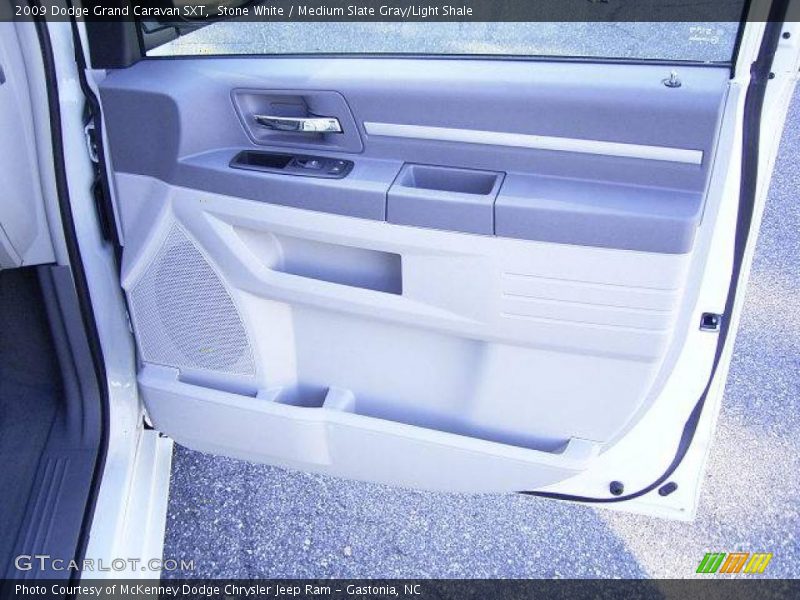 Stone White / Medium Slate Gray/Light Shale 2009 Dodge Grand Caravan SXT