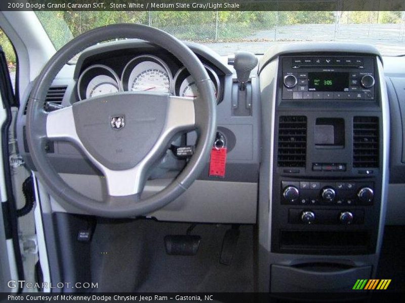 Stone White / Medium Slate Gray/Light Shale 2009 Dodge Grand Caravan SXT