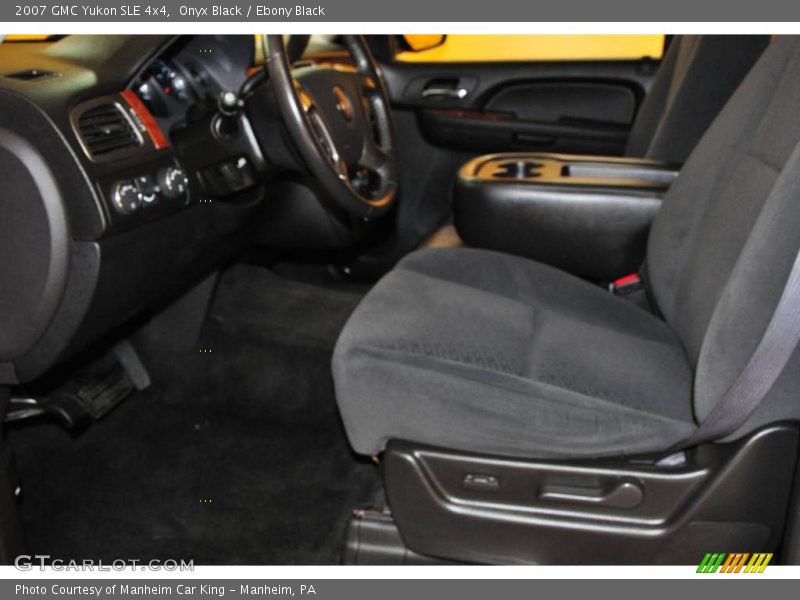 Onyx Black / Ebony Black 2007 GMC Yukon SLE 4x4
