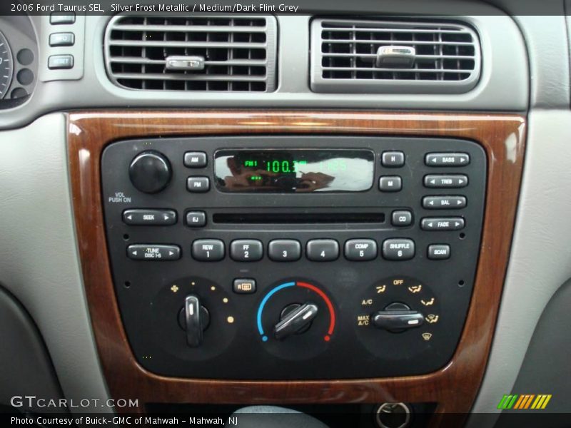 Silver Frost Metallic / Medium/Dark Flint Grey 2006 Ford Taurus SEL